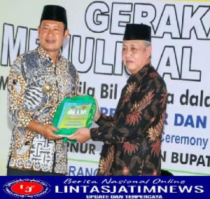 2022 Pelajar Paciran Ikuti Gerakan Menulis Mushaf