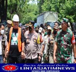 Kapolres Gresik : Pembongkaran Kios Pedagang Manyar Berlangsung Kondusif