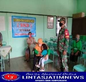 Wujud Nyata Peduli Warga, Babinsa Keprabon Dampingi Posbindu