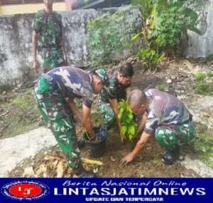 Ciptakan Lingkungan Bersih, Anggota Koramil Karangmalang  Kerja Bakti Pembersihan Pangkalan