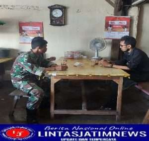 Secangkir Kopi di Warung Sarana Babinsa Joyotakan Komsos Dengan Warganya