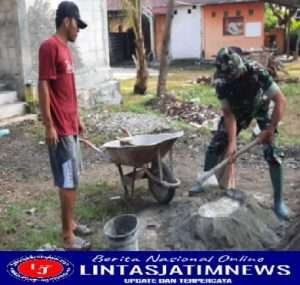 Babinsa Bantu Warga Rehab Masjid