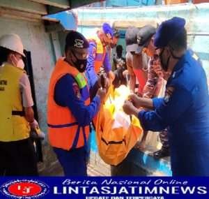 Sat Polairud Polres Probolinggo Evakuasi Jenazah ABK Asal Rembang