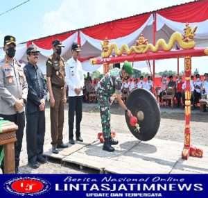 Dandim 0726/Sukoharjo Tutup TMMD di desa Jati Kec. Gatak, Sejumlah sasaran Fisik dan Non Fisik diselesaikan