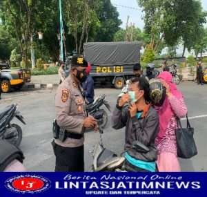 Sat Samapta Polres Gresik Pamor Keris Antisipasi Covid-19 Varian Baru