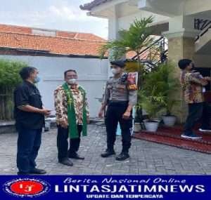 Polres Gresik Berikan Rasa Aman Warga Ibadah di Gereja