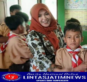 Jabat Kepala Sekolah di Usia Muda Bu Guru Cantik ini Memiliki Angan-angan yang Tinggi