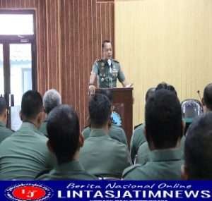 Dandim 0732/Sleman Beri Jam Komandan Para Babinsa