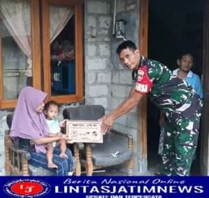 Door To door, Babinsa Serahkan  Bantuan Anak Stunting