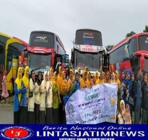 Ribuan Warga Muhammadiyah Lamongan Semarakkan Muktamar 48 di Solo
