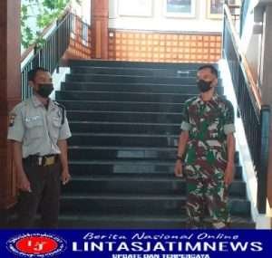 Serma Fitalis Pantau & Amankan Ibadah  Gereja Minggu Pagi