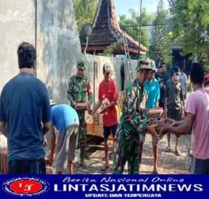 Kerja Bakti, Anggota Kodim 0802/Ponorogo Renovasi Mushola Bersama Warga