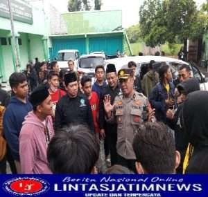 Polres Gresik Bantu Pengamanan Pembaiatan Santri Baru Pencak Silat Nahdlatul Ulama Pagar Nusa