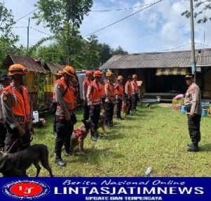 Satu Anjing Pelacak Temukan Titik Diduga Korban Tertimbun Longsor Cianjur