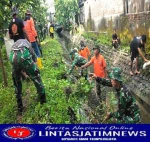 HUT Korem 081/Dsj Ke 59, Kodim 0805/Ngawi Karya Bakti Bersihkan Lingkungan