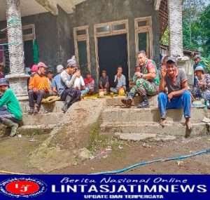 Manfaatkan Patroli Wilayah, Babinsa Pererat Silaturahmi Dengan Warga