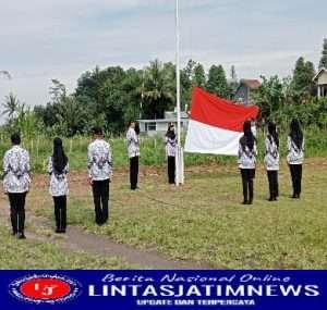 Danramil Hadiri Upacara Peringatan Hari Guru