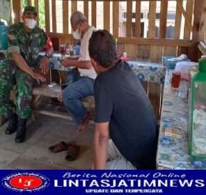 Hangatkan Silahturahmi Dengan Segelas Teh, Babinsa Gelar Komsos