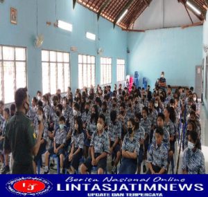 Babinsa Banjarasri Pembinaan Siswa Siswi SMP Pangudi Luhur Boro