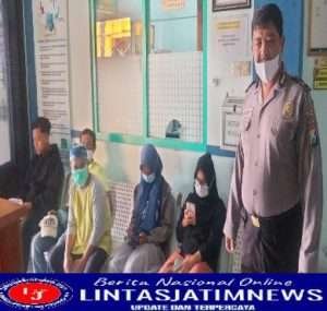 Tetap Waspada Covid-19, Polsek Paciran Buka Gerai Vaksin Bersama Puskesmas