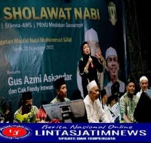 Bersama Gus Azmi, Stikosa-AWS Bersholawat Nabi
