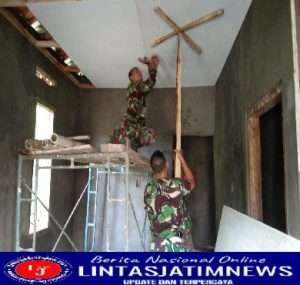 Pemasangan Genting selesai, RTLH ibu Rantiyem Mulai Dipasang Plafon