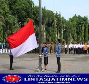 Kapolres Hadiri Upacara HUT ke-51 KORPRI di Halaman Kantor Bupati Gresik