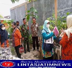 Peran Aktif Babinsa Pucangsawit Dalam Pendampingan Tim Penilai dari DLH Dan Dinas Pertanian