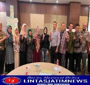 INOVASI Provinsi Jawa Timur Selenggarakan Workshop Penguatan Tim Monitoring dan Evaluasi Program
