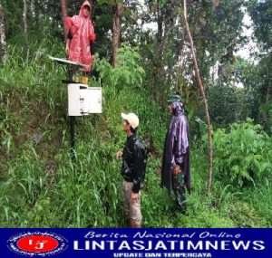 Babinsa Banjararum Cek Lokasi Rawan Bencana Tanah Longsor