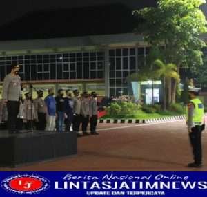 Polres Gresik Terjunkan Puluhan Personel Gelar Patroli berskala Besar
