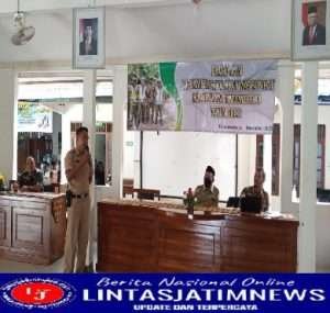 Babinsa Pendoworejo Laksanakan Pembinaan Anggota Linmas