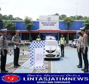 Satlantas Polres Gresik Kirim Bantuan untuk Korban Terdampak Erupsi Gunung Semeru