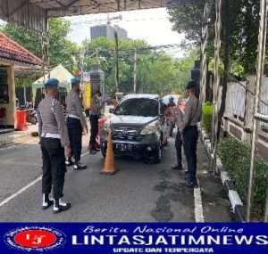 Polda Jatim Tingkatkan Penjagaan Pasca Ledakan Bom Bunuh Diri di Bandung