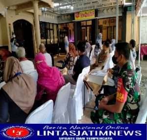 Babinsa Ngentakrejo Monitoring Kunjungan Tim WHO