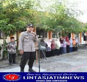 Terkait Gangster, Polisi Memberikan  Penyuluhan di SMA Negeri 1 Dukun