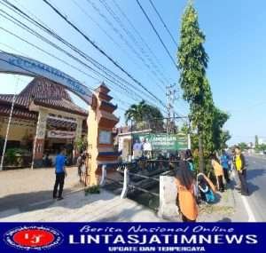 Dalam Rangka HUT Korpri Ke 55, Camat Babat Pimpin Kerja Bakti Jumat Bersih