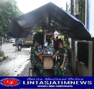 Berkah Pengamanan Prajurit TNI Di Surakarta, Dagangan Pedagang Kecil Laris Manis