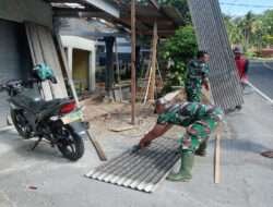 Tumbuhkan Kecintaan Masyarakat Kepada TNI AD, Koramil 0801/02 Kebonagung Bantu Rehap Rumah Warga