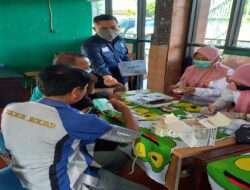 Polres Jember Lakukan Pemeriksaan Kesehatan dan Tes Urine Pengemudi Angkutan Umum