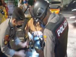 Polsek Tambaksari Bersama Tiga Pilar Laksanakan Kegiatan Pengamanan di Gereja Kristus Raja