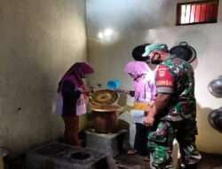 Dukung Gerakan PSN, Babinsa Dampingi Bides Periksa Penampungan Air