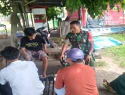 Pantau Situasi Wilayah, Babinsa Posramil Pitu Komsos Dengan Warga Binaan