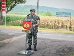 Kegiatan Panen jagung dalam rangka program ketahanan pangan Kodim 0726/Sukoharjo di lahan Demplot desa Bulu