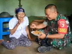 Mbah Parmi Ningsih Disuapi Babinsa Kodim 0802/Ponorogo : Wah, Eco Mas