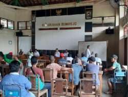 Babinsa Bumirejo Babinsa Laksanakan Pendampingan Kegiatan Lelang Sawah Kas Kalurahan