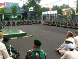 Diawal Tahun 2023, Dandim Surabaya Utara Pimpin Upacara Bendera dan Berikan Jam Komandan