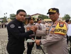 Loyalitas Tanpa Batas, Bripda Ivantri Ba Sihumas Polres Mojokerto Raih Penghargaan dari Kapolres