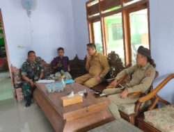 Jalin Silaturahmi, Babinsa Koramil Padas Gelar Komsos Dengan Perangkat Desa