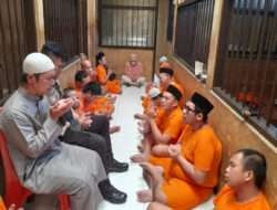 Bangun Rohani, Polisi Santri Polres Kediri Kota Rutin Berikan Tausiah kepada Para Tahanan